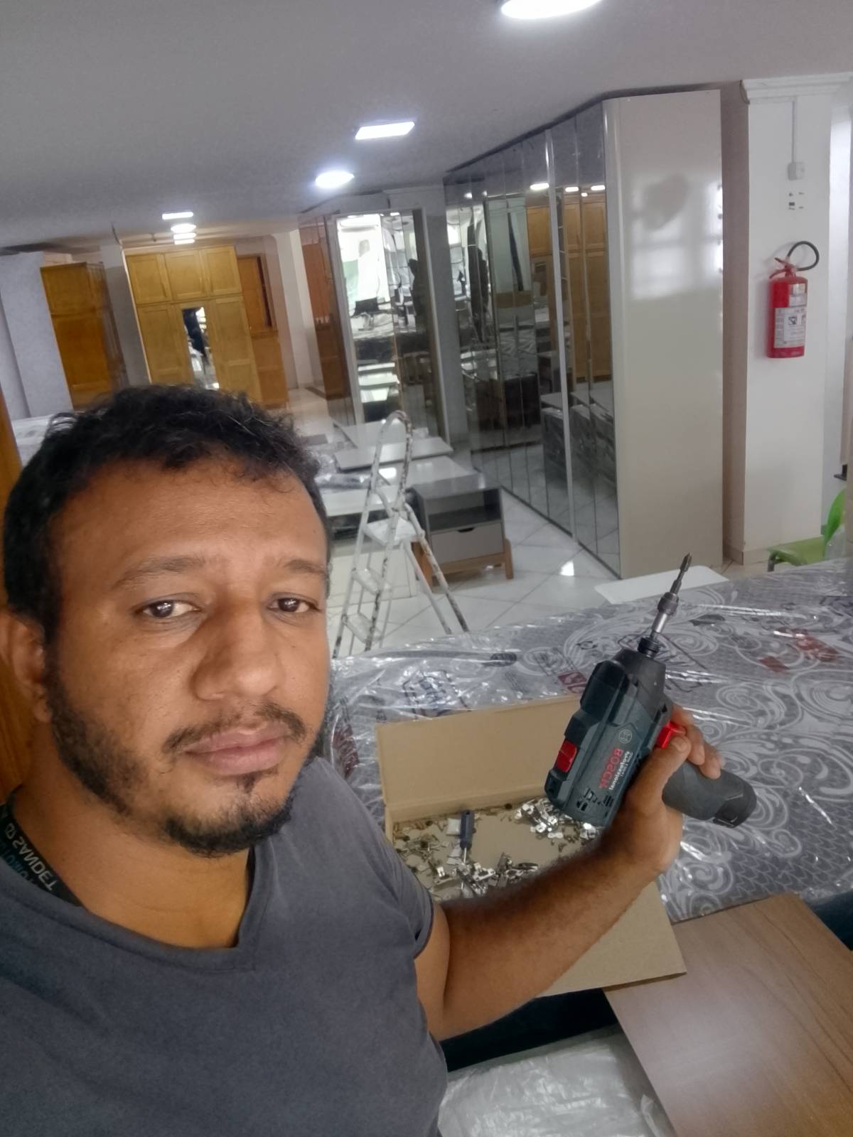 Joel dos móveis - Santarém - Schrank umbauen