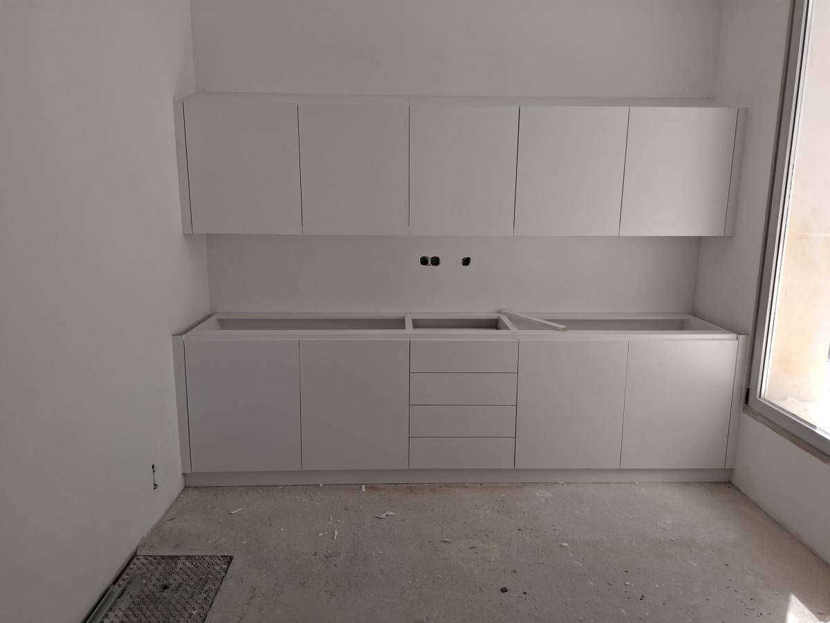 Osvaldo capila - Amarante - Schrank umbauen