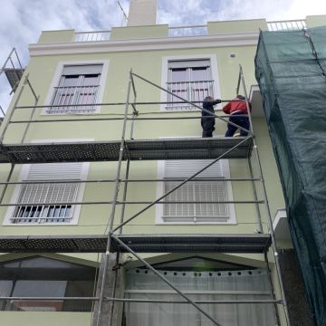 Jose Garcia - Peniche - Instalação, Reparação ou Remoção de Revestimento de Parede