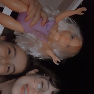 Mariana - Serviços de Limpeza, Babysitting, Petsitting e Explicações - Maia - Limpeza de Estofos e Mobília