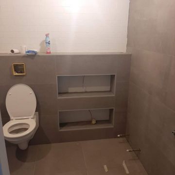 Krisztian Kaiser - Almada - Concrete Flooring Installation