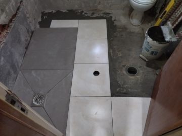Alberto Almeida - Póvoa de Varzim - Tile Installation