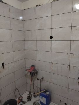 Alberto Almeida - Póvoa de Varzim - Bathroom Tiling