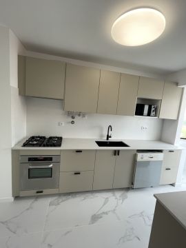 Marcos Damon - Lisboa - Remodelación de armarios