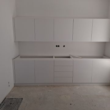 Osvaldo capila - Amarante - Schrank umbauen