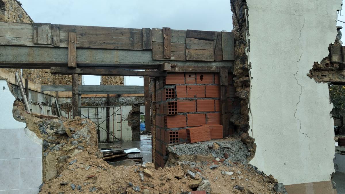 Navegante Construções-Engenharia & Construção - Setúbal - Construção de Parede Interior