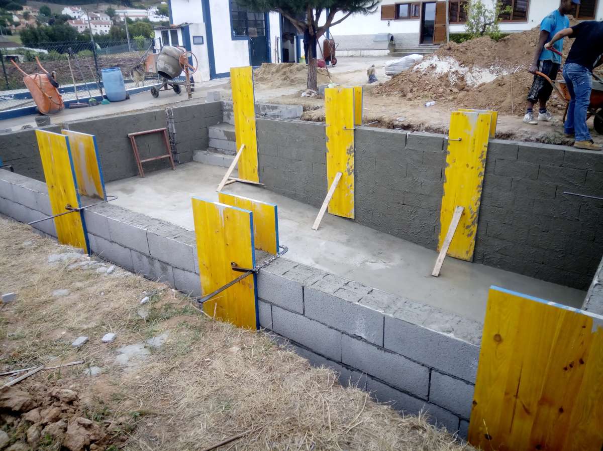 Technik Building Steel - Covilhã - Instalação de Pavimento em Pedra ou Ladrilho