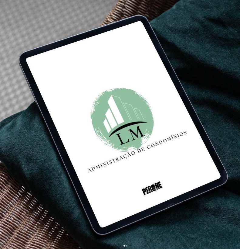 Débora Perone - Sesimbra - Designer Gráfico