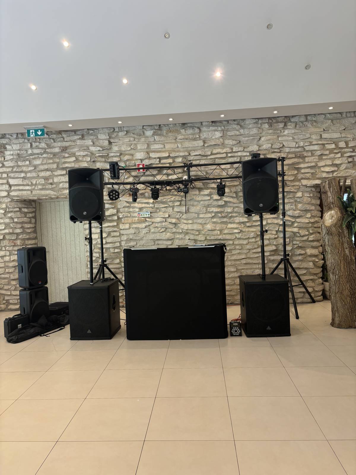 Kanada Eventos - Setúbal - Aluguer de Equipamento de Som para Eventos