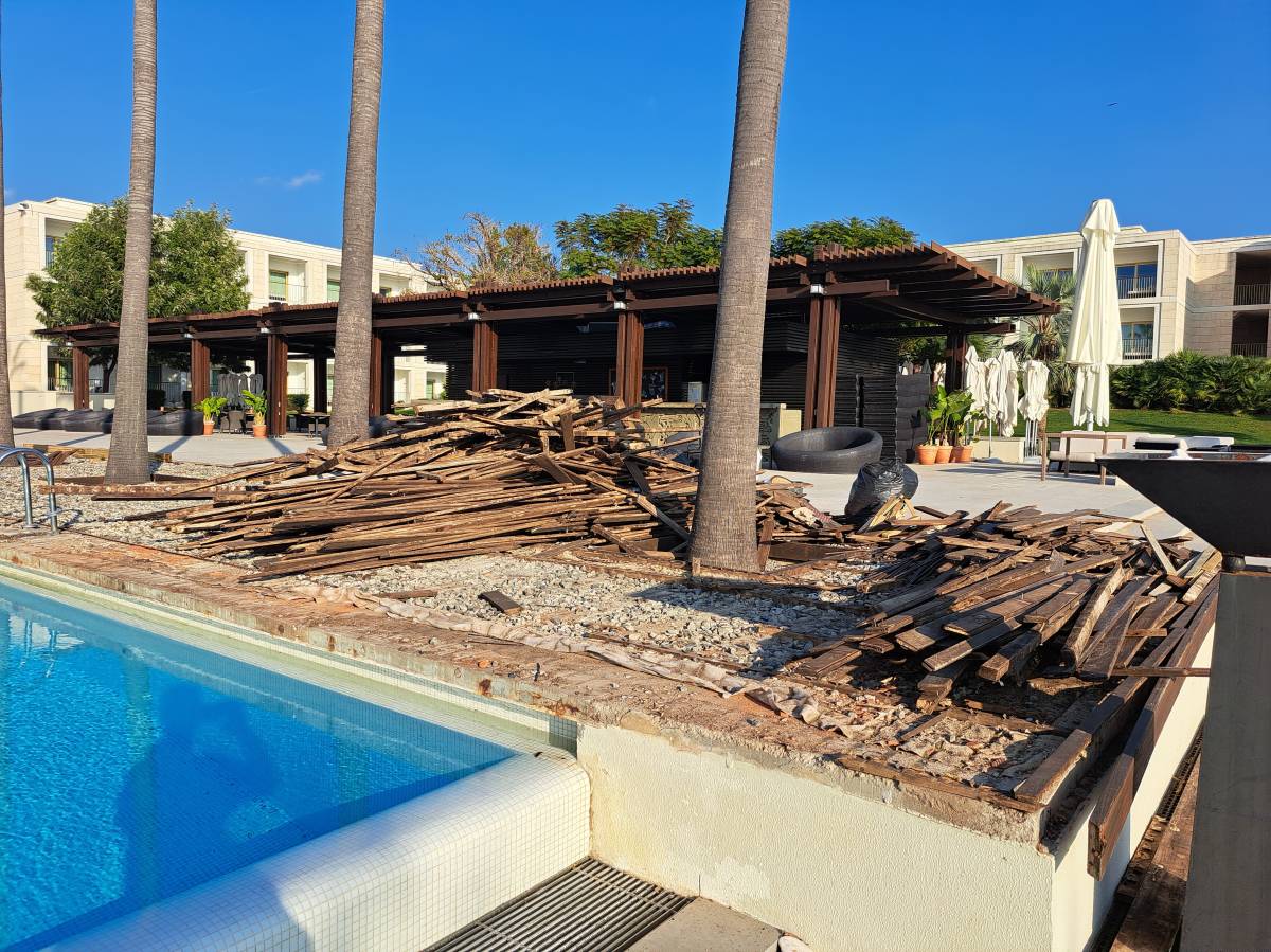 GS carpintaria, Decks, pergolas, pisos flutuantes. - Portimão - Reparação de Armários