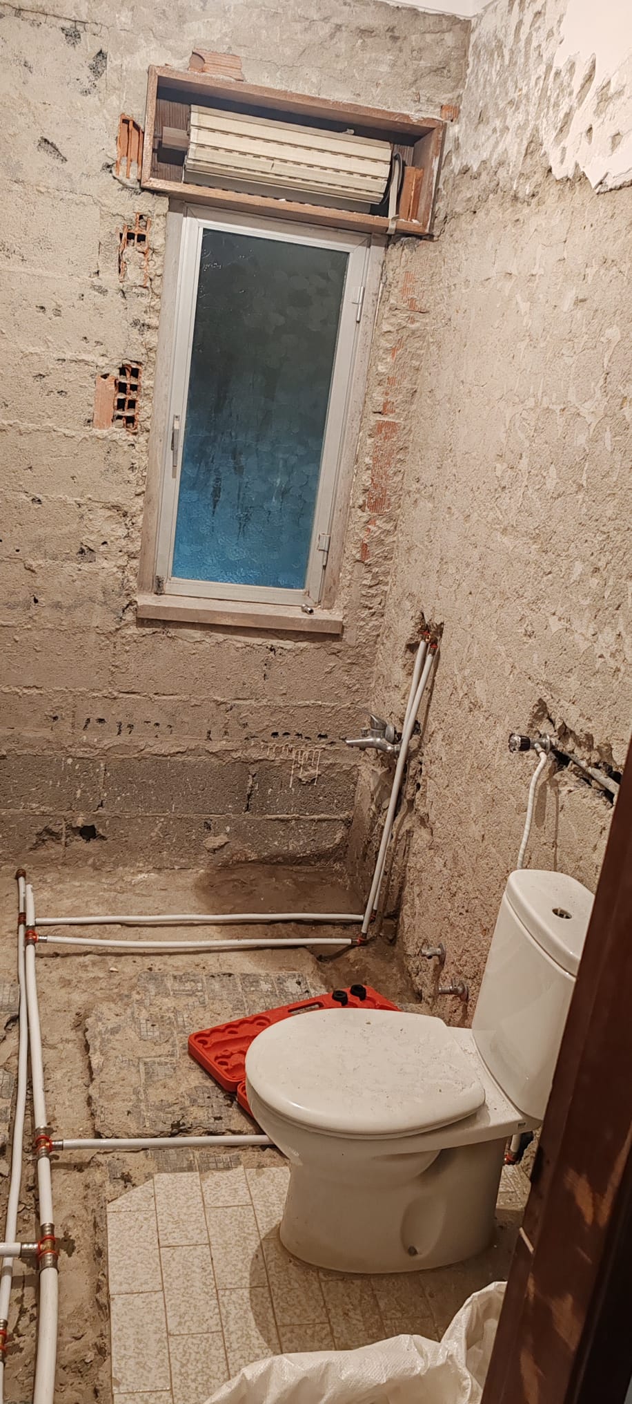 Obras Remodelações e montagens em geral - Sintra - Remodelação de Casa de Banho