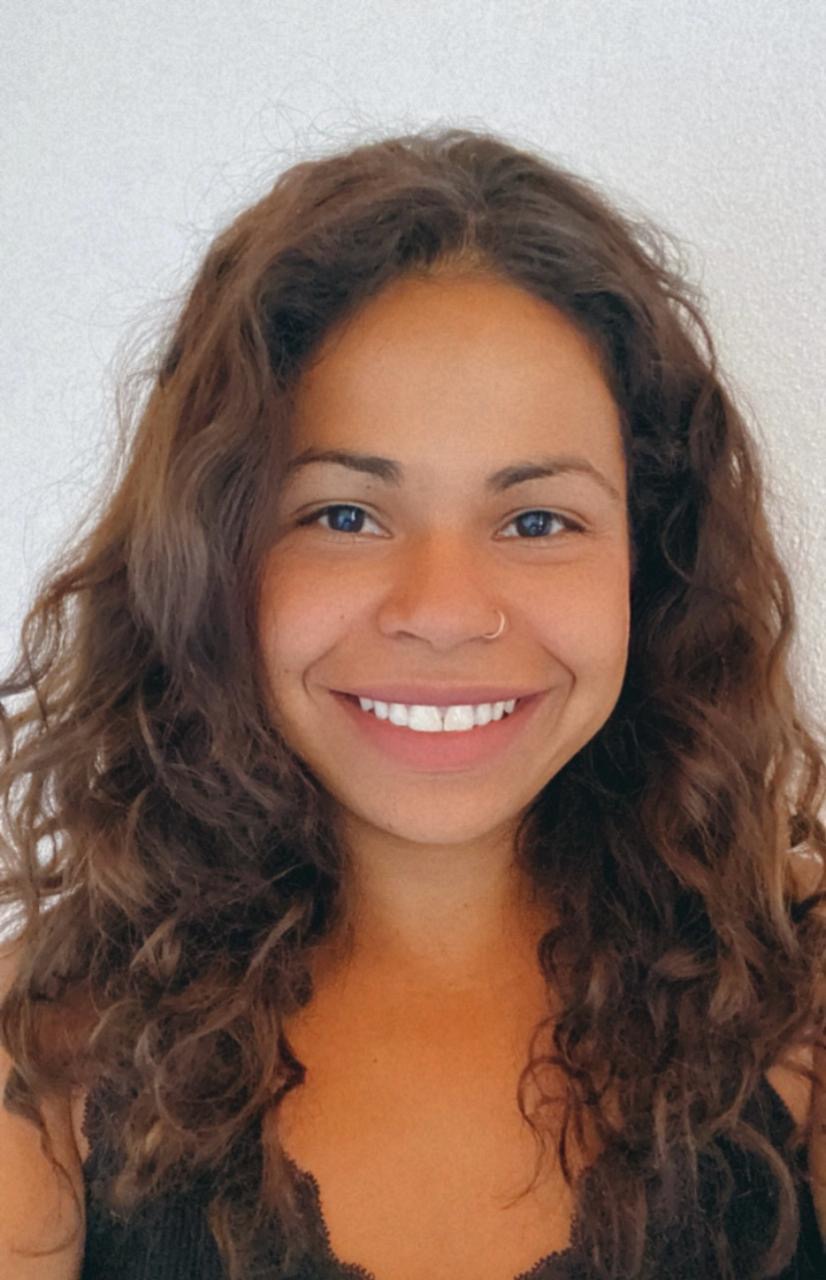 Camila Silva - Faro - Hebrew Translation