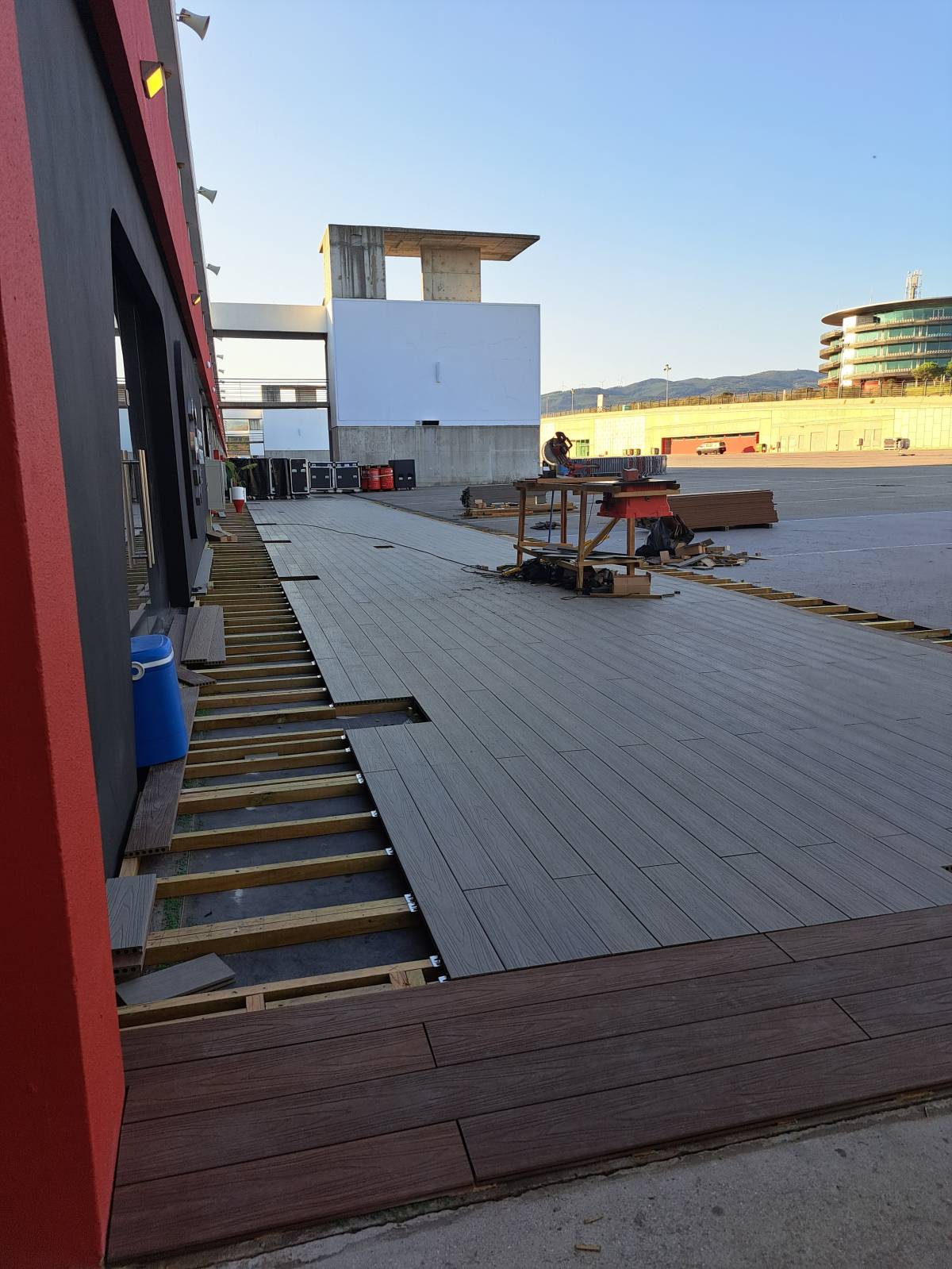 GS carpintaria, Decks, pergolas, pisos flutuantes. - Portimão - Montagem de TV