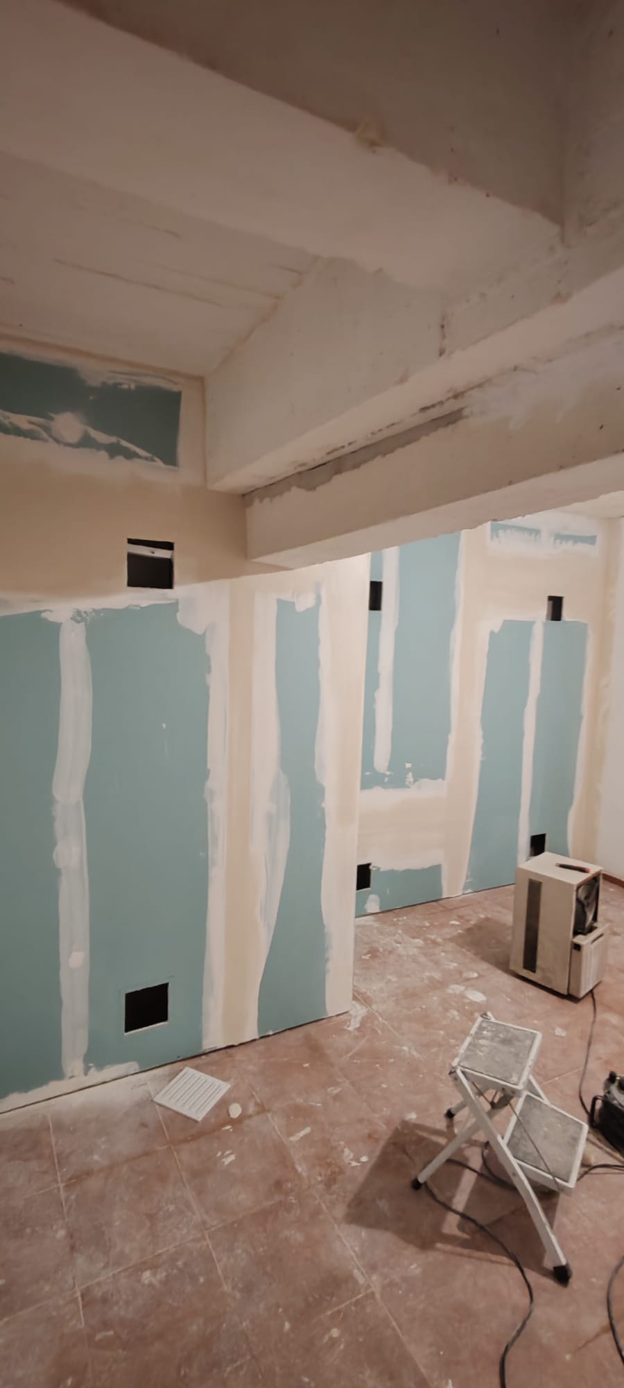 Obras Remodelações e montagens em geral - Sintra - Instalação de Escadas