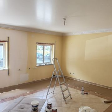 Obras Remodelações e montagens em geral - Sintra - Instalação, Reparação ou Remoção de Revestimento de Parede
