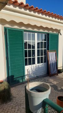 Awning Installer