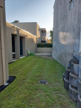 Fence Installer