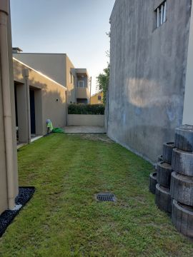 Fence Installer - Home Improvements