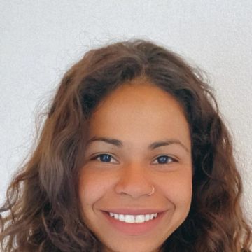 Camila Silva - Faro - Hebrew Translation