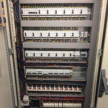 PowerLux - Matosinhos - Instalação de Disjuntor ou Caixa de Fusíveis