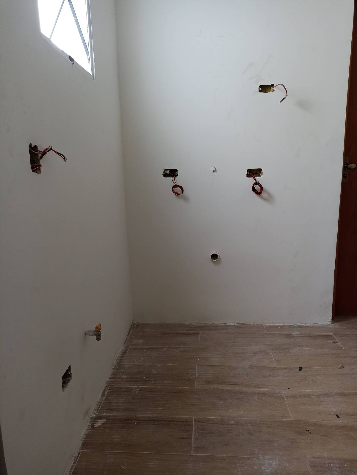 Mafle Multiservice - Braga - Billardtisch montieren