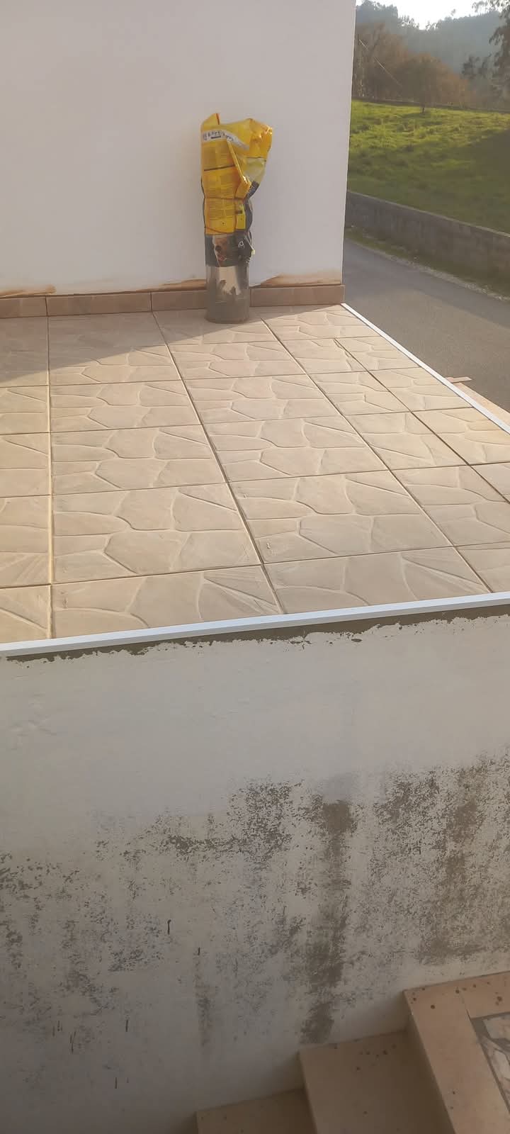 Olivier Gherardi - Pombal - Gazebo Repair and Maintenance