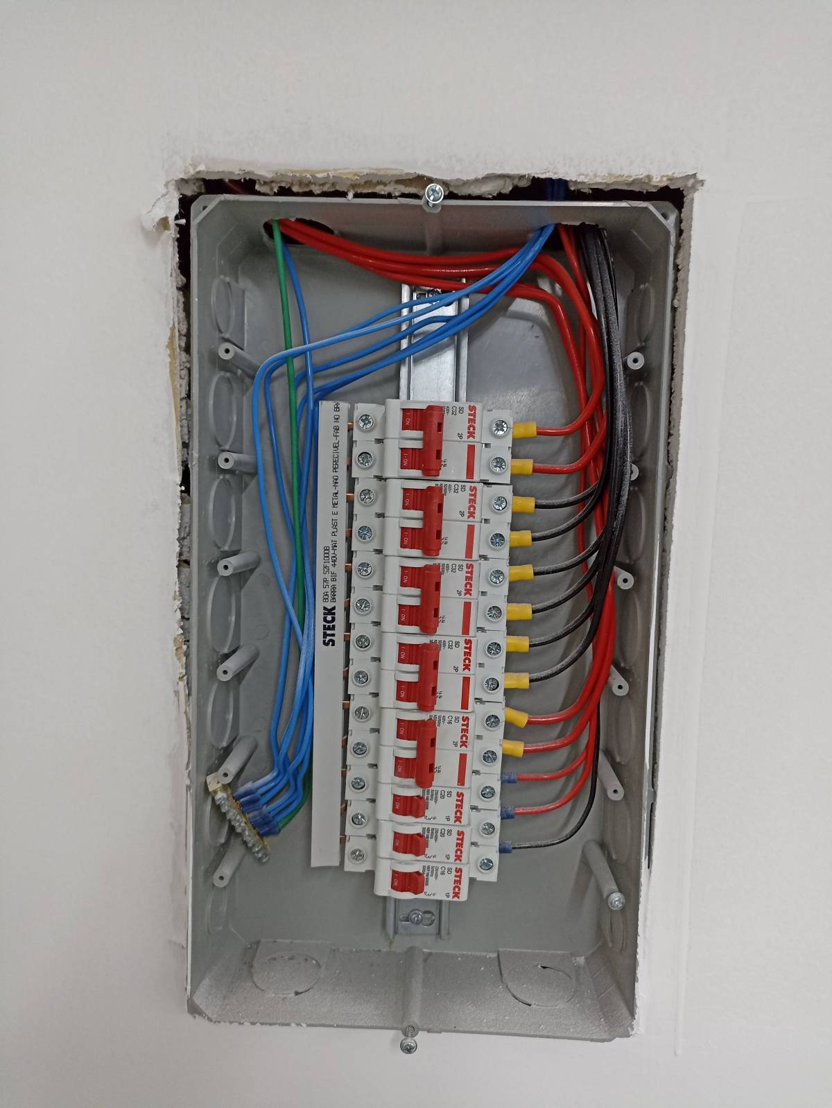 Mafle Multiservice - Braga - Installation und Montage von Lampen