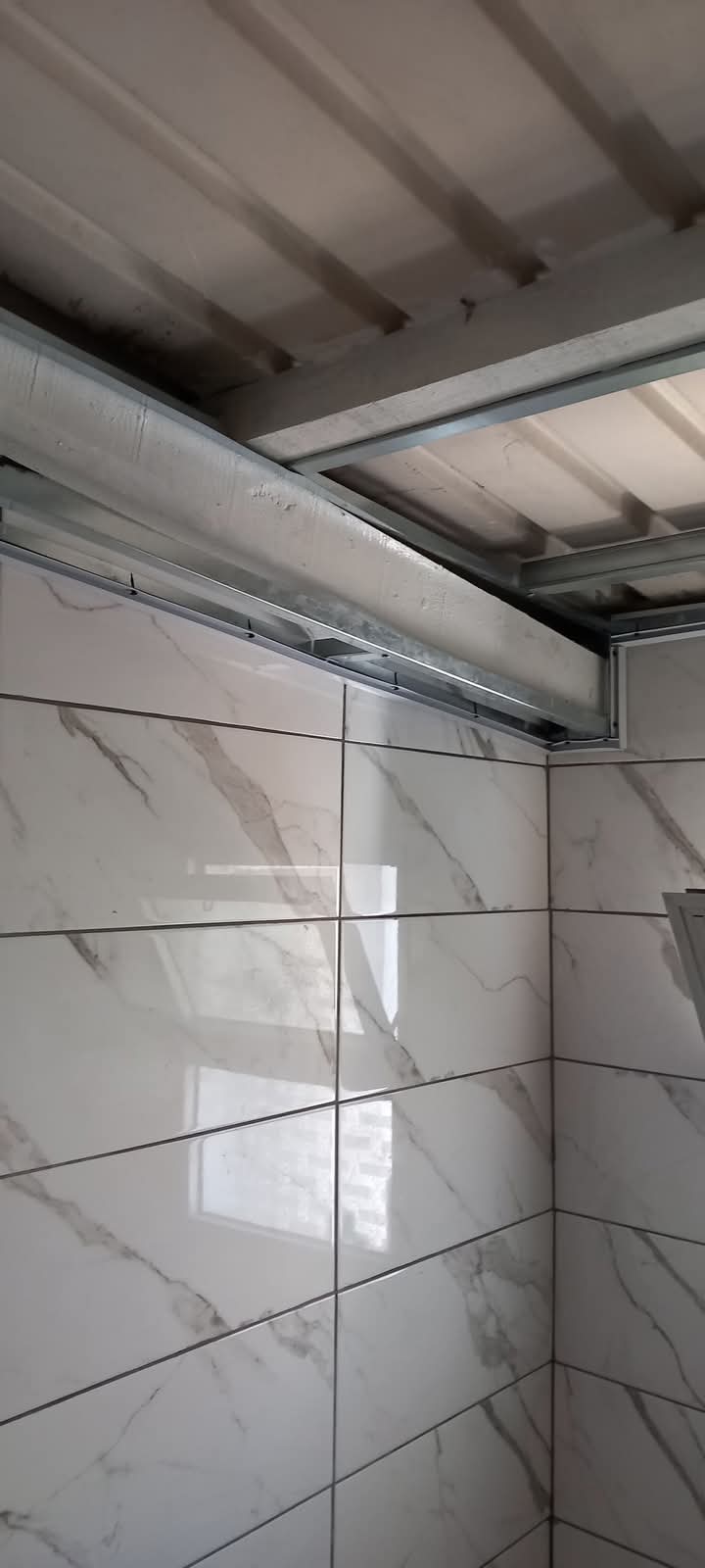 Olivier Gherardi - Pombal - Plumbing