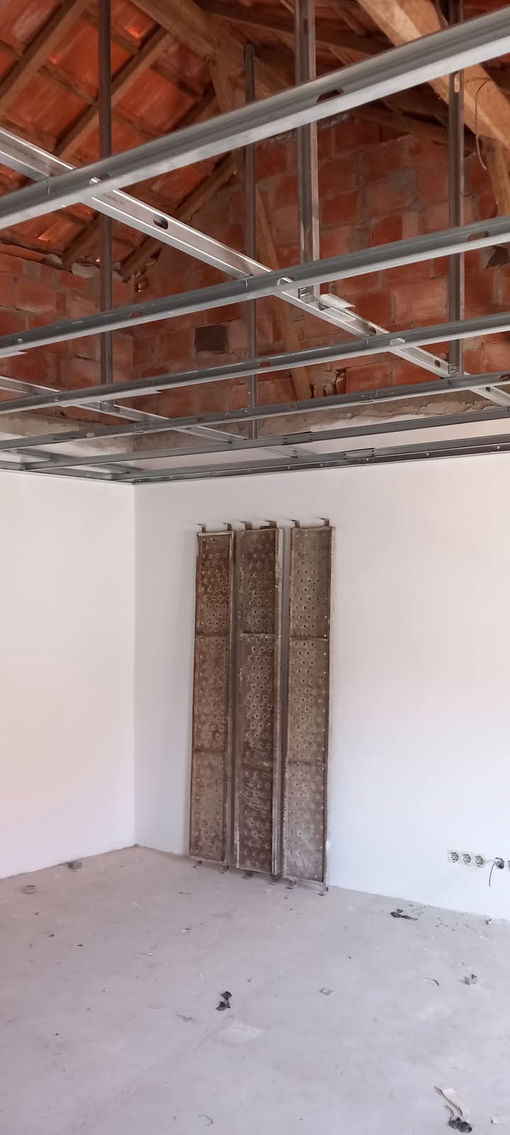 Olivier Gherardi - Pombal - Kitchen Remodel