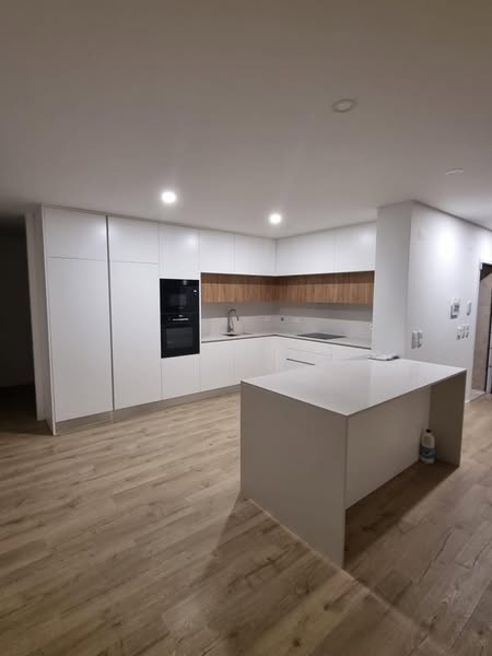 marcarobras lda - Guimarães - Vinyl or Linoleum Repair or Partial Replacement