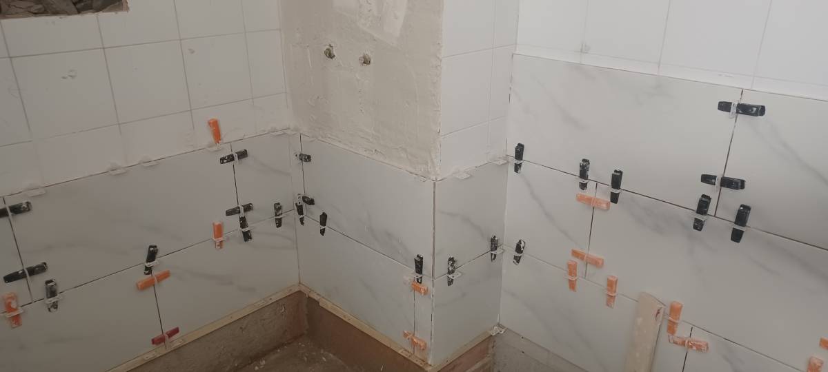 ACM remodelaçãoes - Portimão - Stone or Tile Flooring Repair or Partial Replacement
