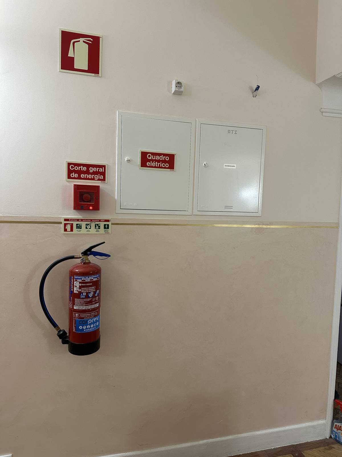 Maguezi - Ovar - Sink and Faucet Installation