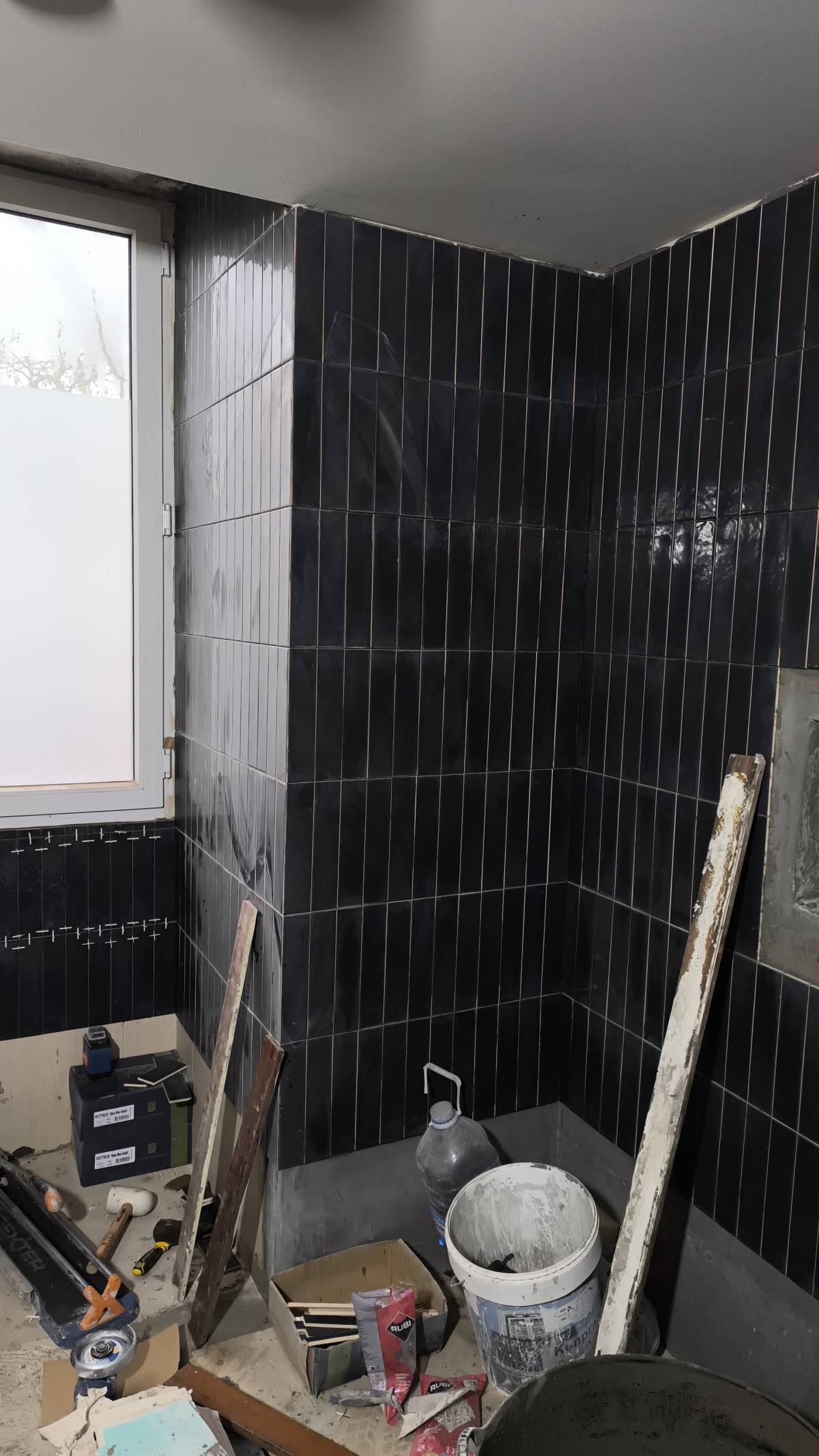 Marcos Moreira - Braga - Kitchen Tiling