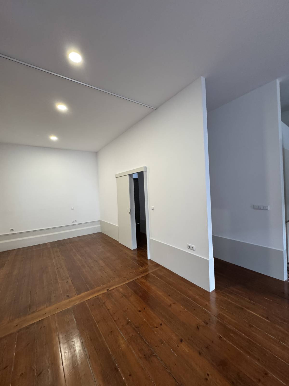 Mestre Renovações, Lda - Vila Nova de Gaia - Pose de moquette
