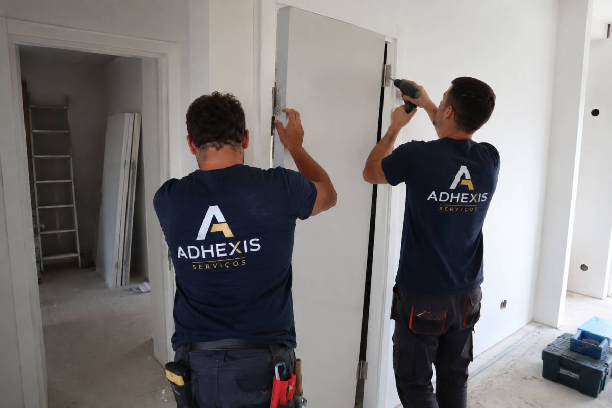 Adhexis Serviços - Porto - Interior Wall Addition
