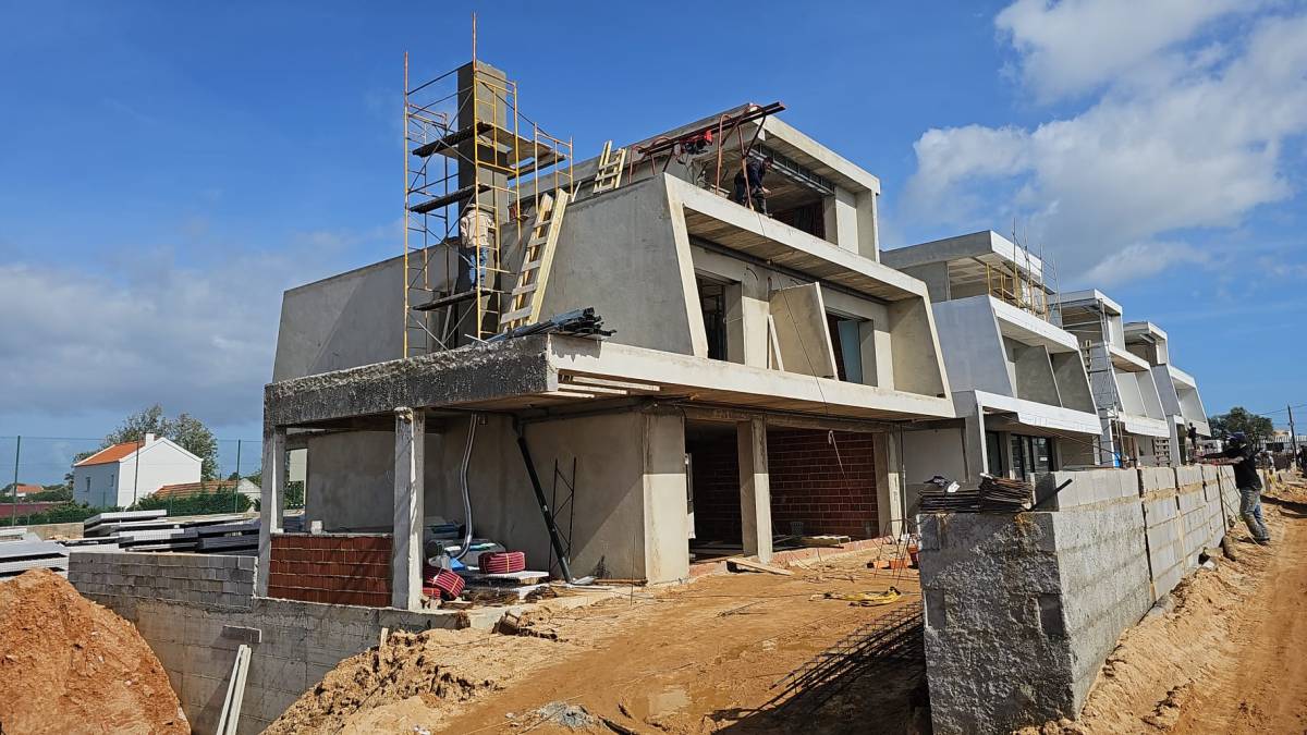 Alex remodelação - Tavira - Instalação, Reparação ou Remoção de Revestimento de Parede