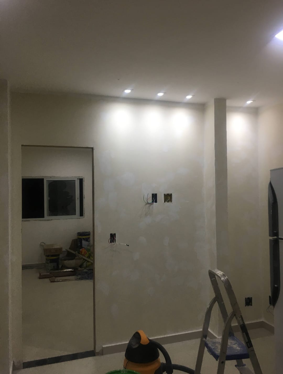 MAF Paint & Maintenance - Leiria - Tür lackieren