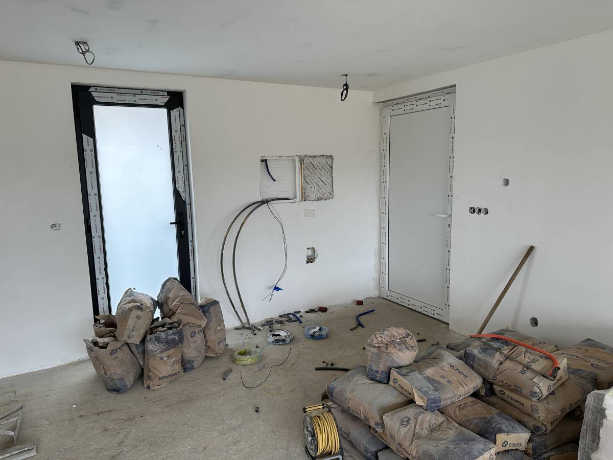 Maguezi - Ovar - Toilet Installation