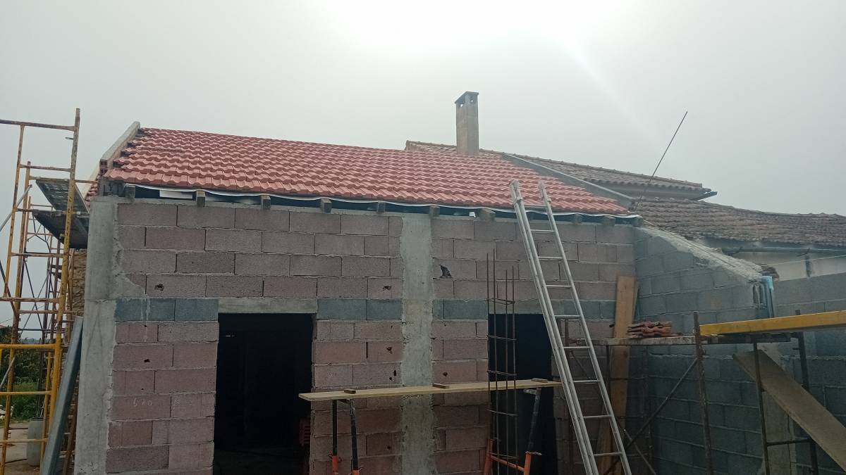 J.S.COSTRUCÃOS pintura, pladu, telhado, piso, capotou, Ladrilhador, Remodelação em geral - Figueira da Foz - Instalación de suelos de baldosas o piedras