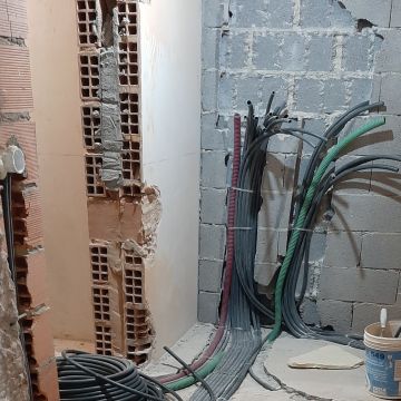 Maguezi - Ovar - Switch and Outlet Repair