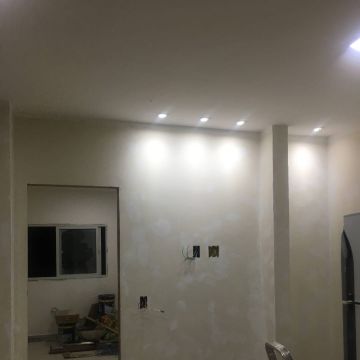 MAF Paint & Maintenance - Leiria - Tür lackieren
