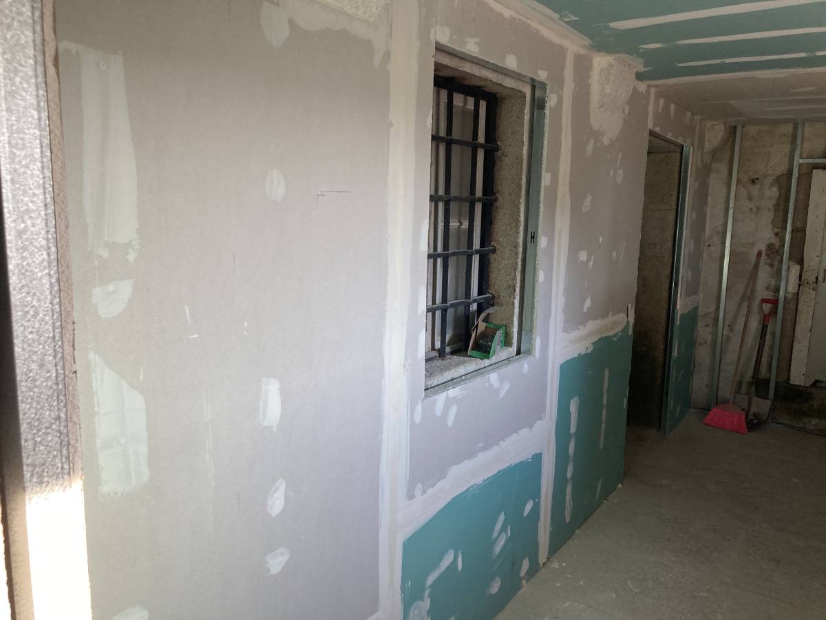 Porto Belo Remodelações - Vila Nova de Famalicão - Abdichten der Außenwand