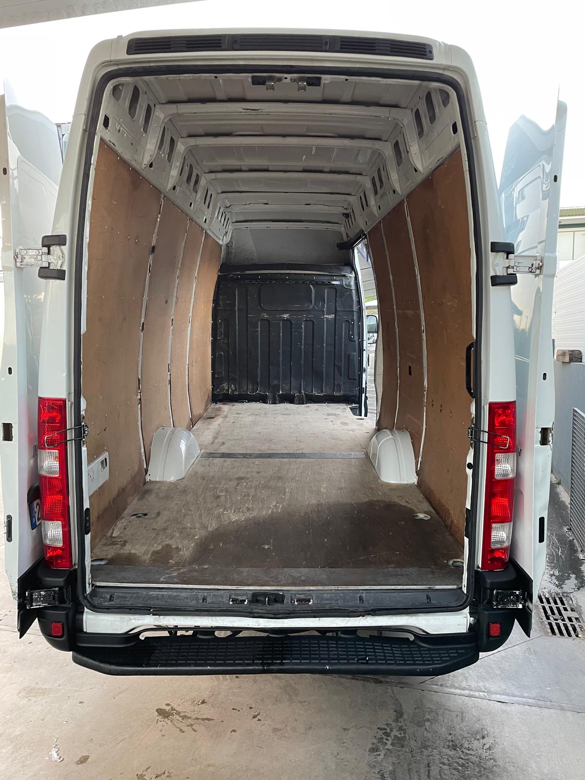 Disk Mudanças e Transportes - Lisboa - Déménagement