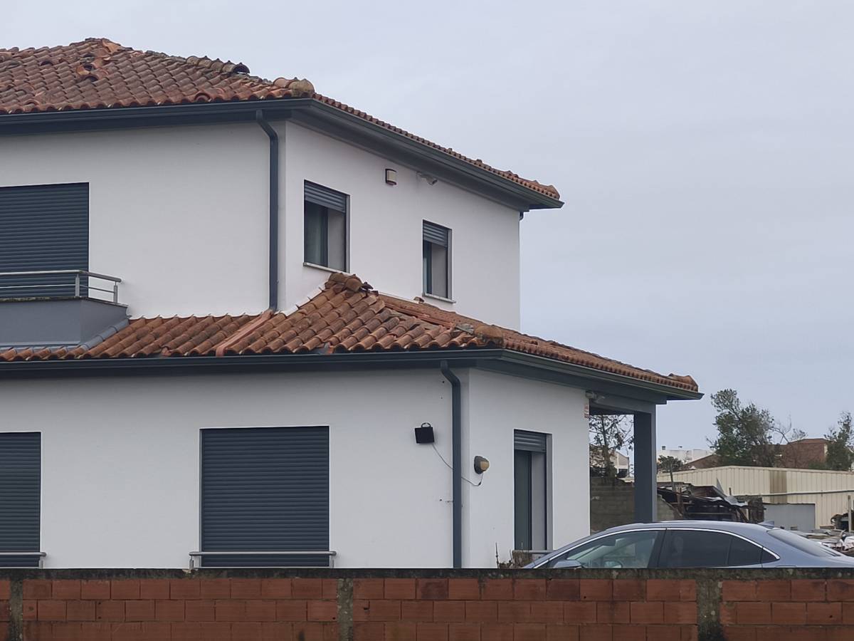 4R Telhados - Barreiro - Reparação de Portão de Garagem