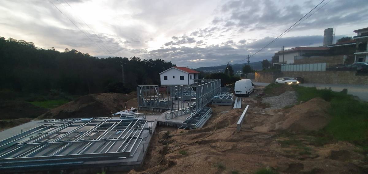 Espaço Steel LSF - Braga - Installation d'éclairage