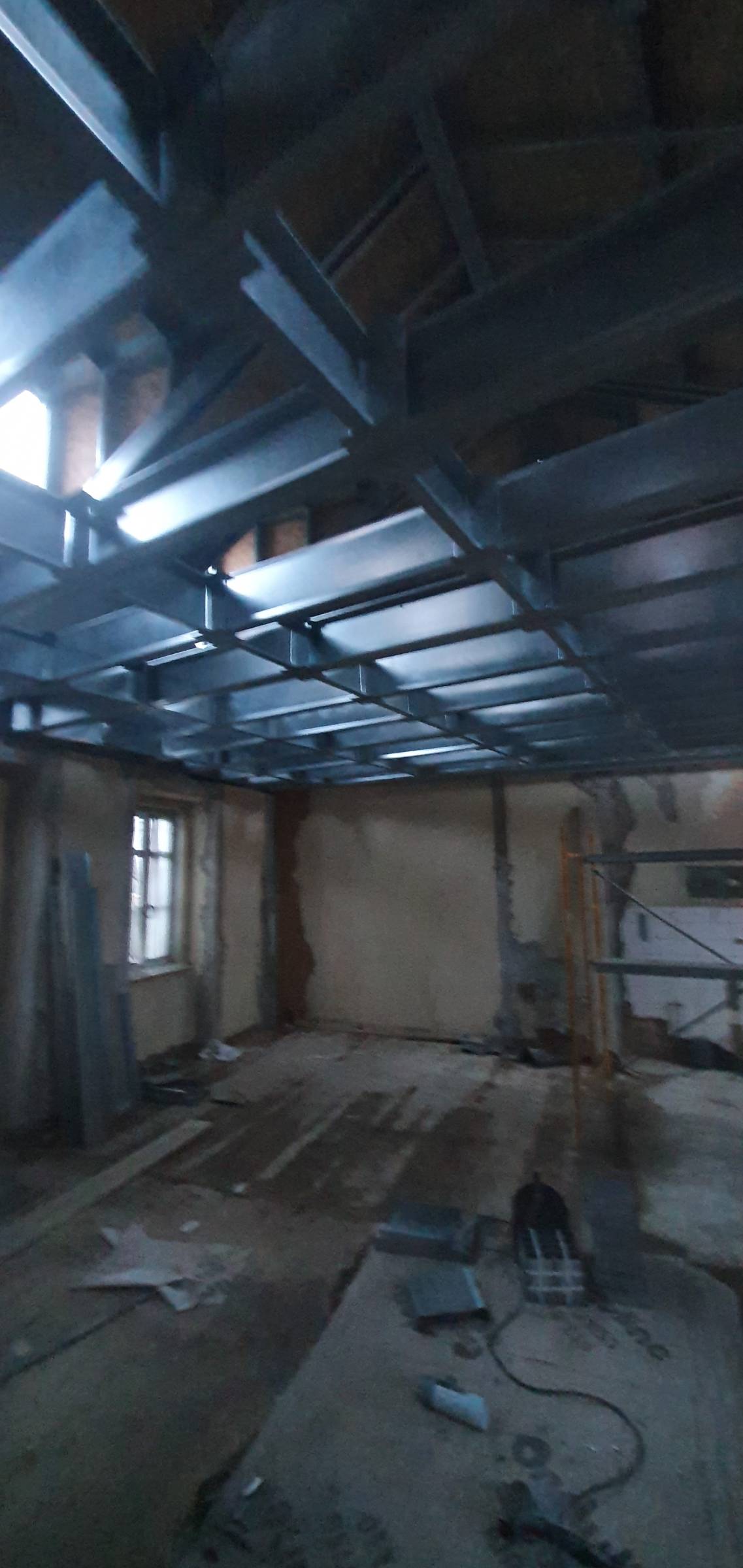 Espaço Steel LSF - Braga - Réparation de meubles