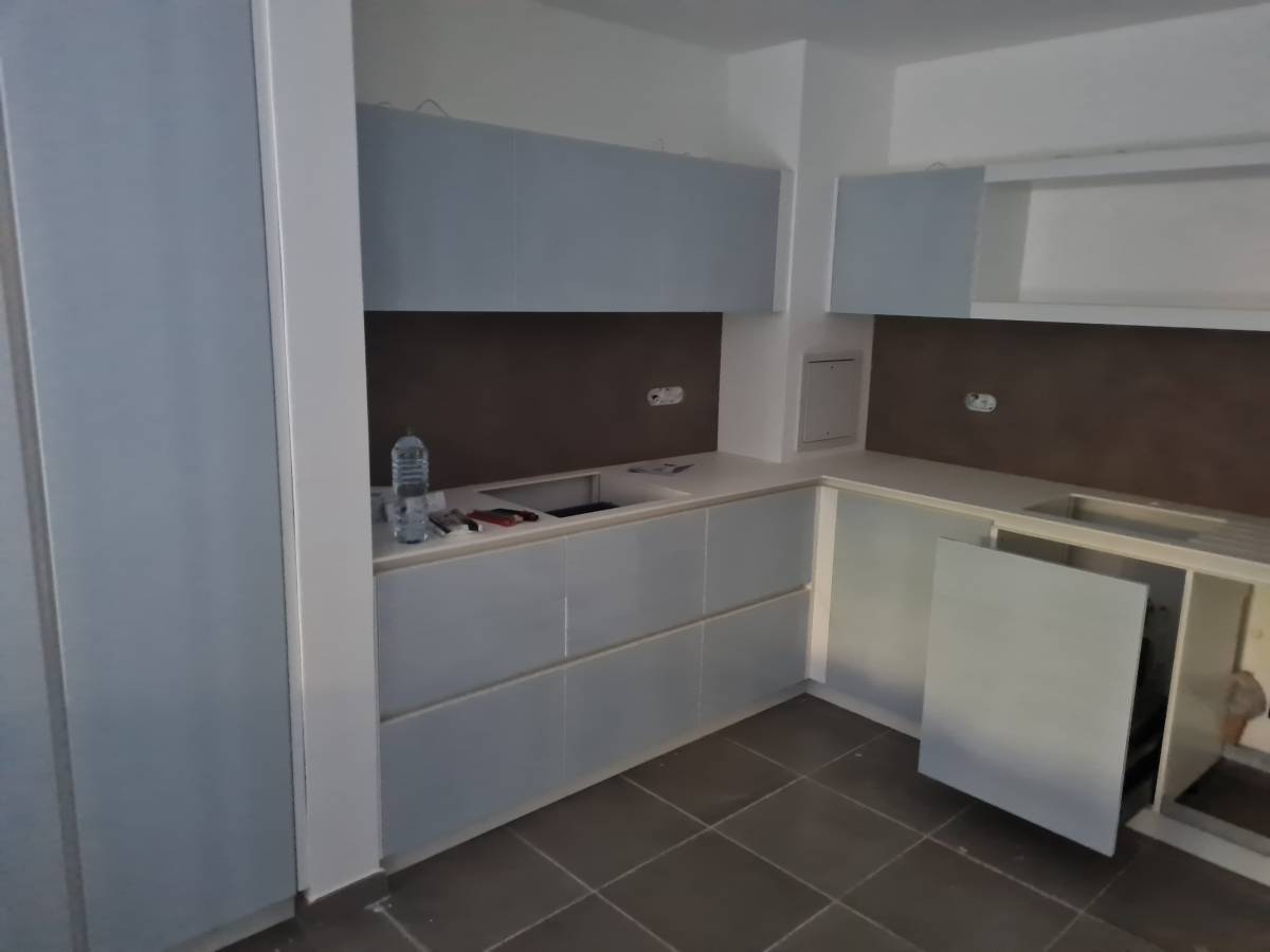 Sidnei Santos unipessoal LDA - Odivelas - Remodelação de Armários