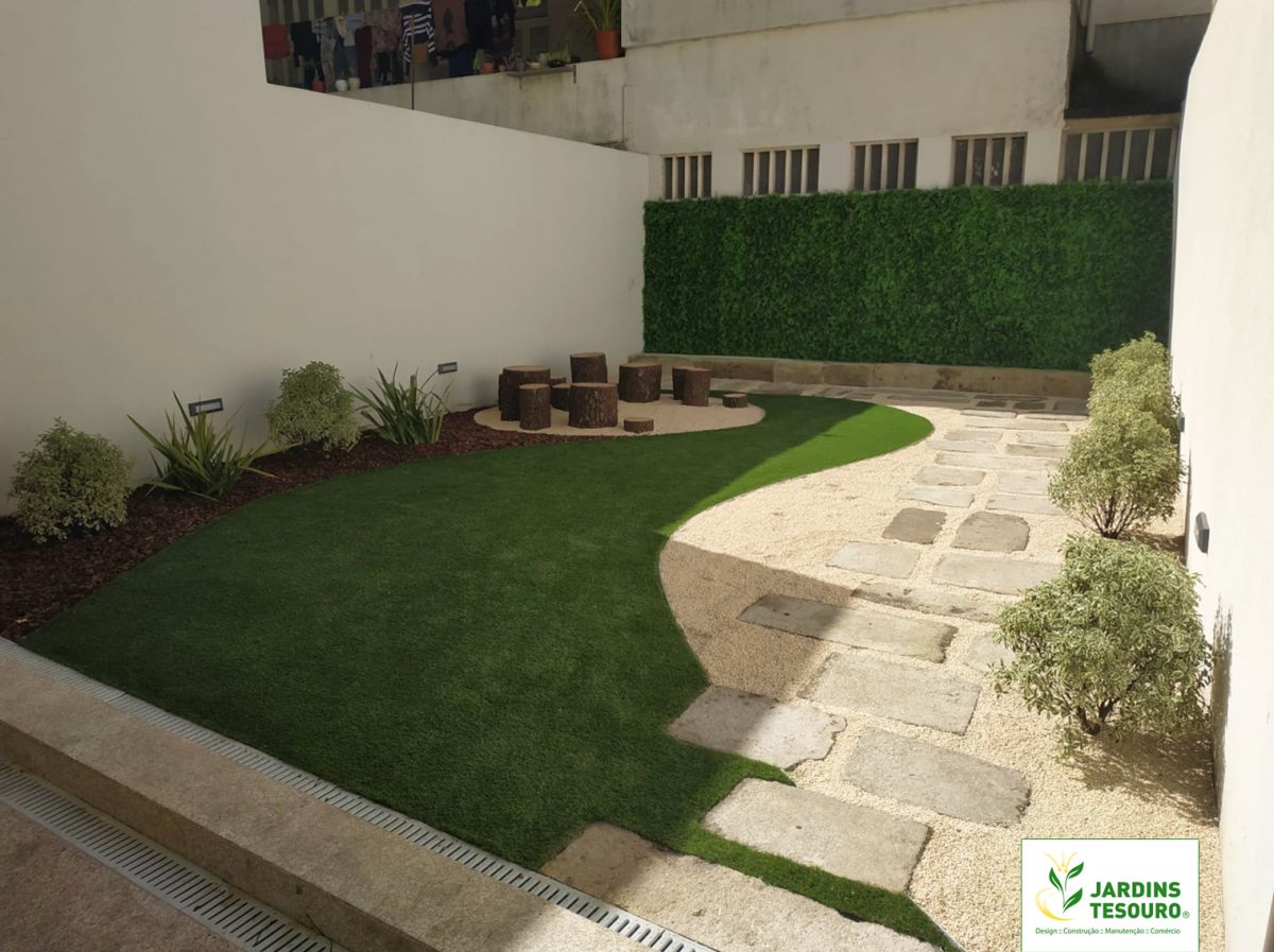 Jardins Tesouro - Matosinhos - Artificial Turf Installation