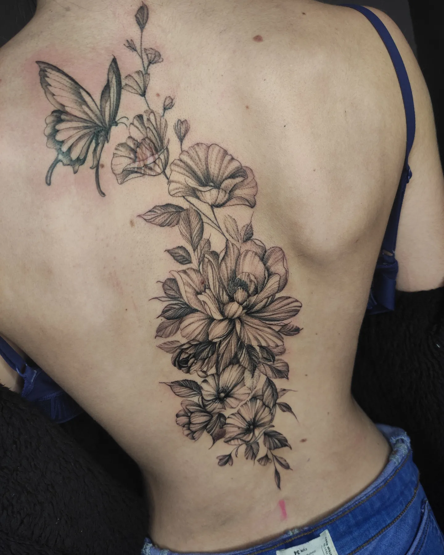 Shaded Red Tattoo - São João da Madeira - Tatuajes y piercings