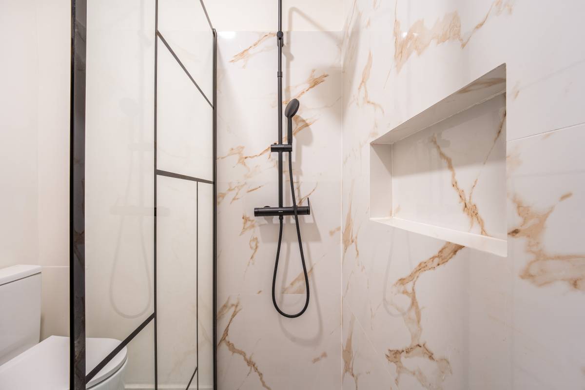 Deccory Lda - Loures - Vinyl or Linoleum Repair or Partial Replacement